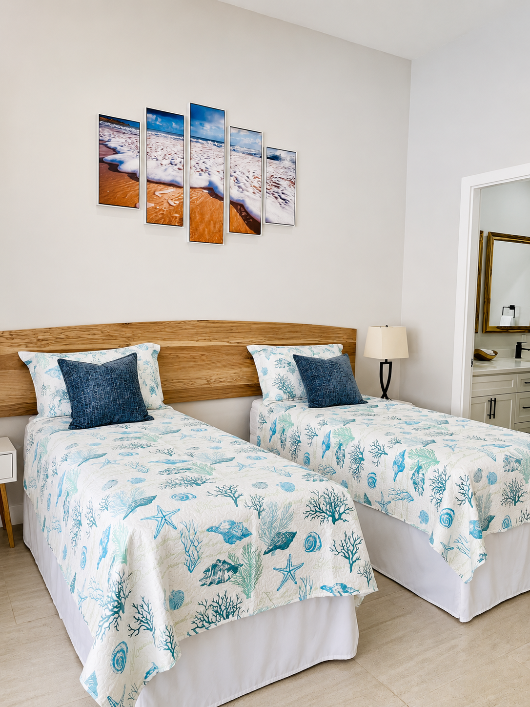 Casa Tranquila bedroom configured with twin beds