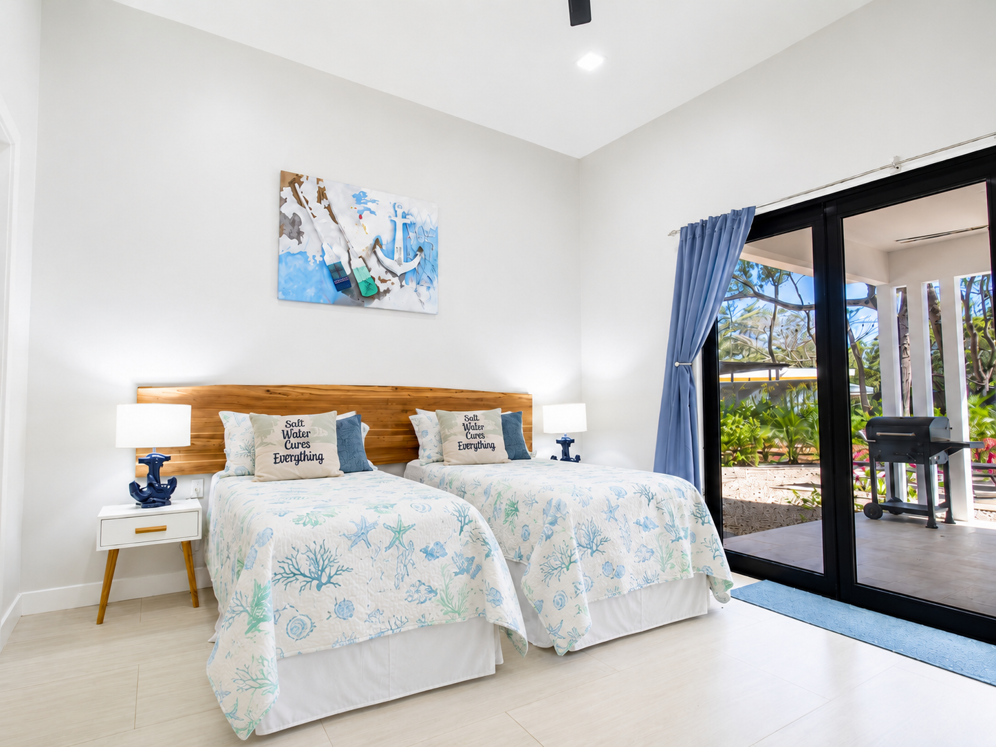 Casa Tranquila second bedroom configured with twin beds