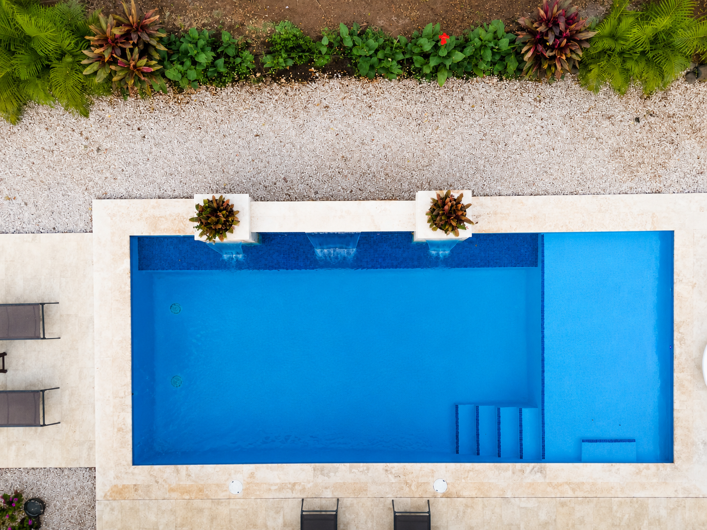 Casa Tranquila private pool from above
