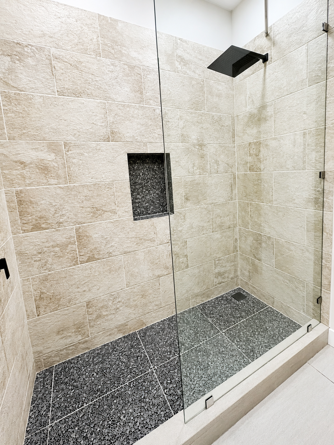Casa Tranquila walk-in shower 2